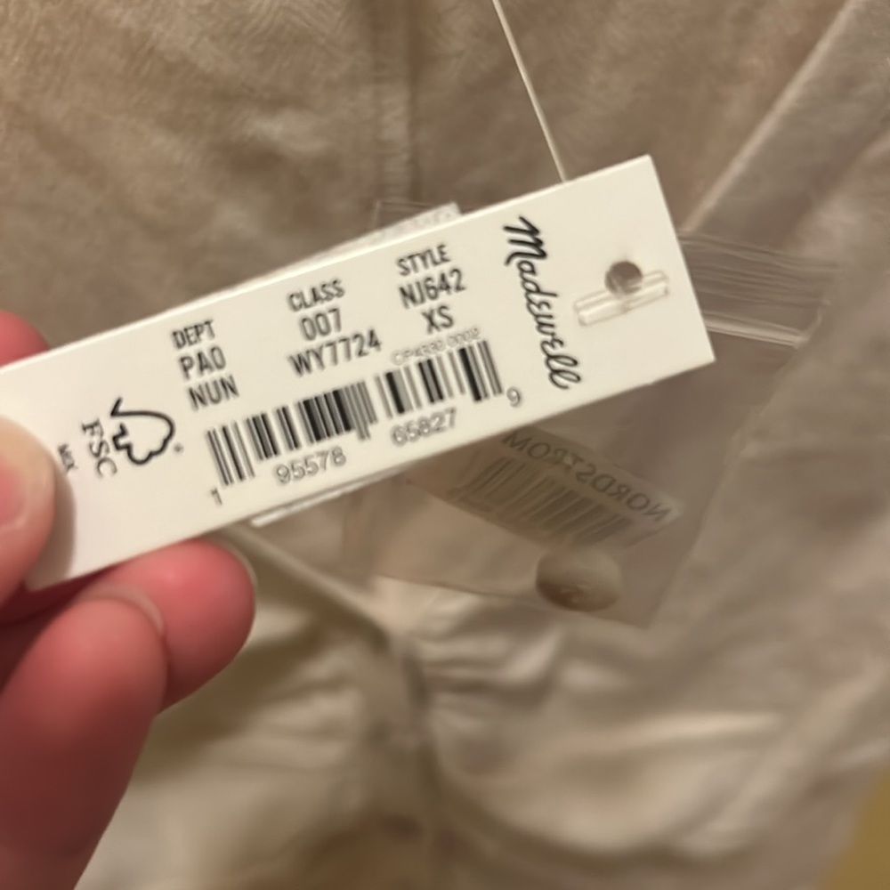 Madewell Linen-Blend Ruched Button-Front Top - Picture 4 of 6